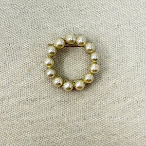 Vintage Wreath Circle Brooch Imitation Pearl Gold-Tone‎ Retro Old Money Classic